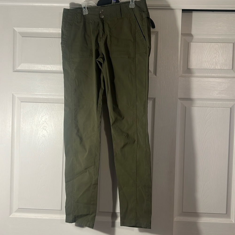 Prana size 6